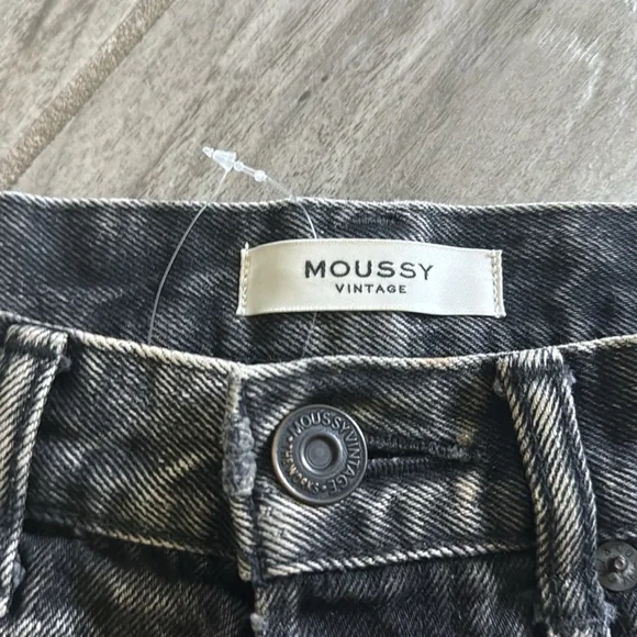 Moussy Black Denim Shorts - Picture 2 of 11